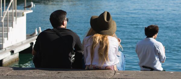 Yosh yapon ayol va qora tanli erkak ortasidagi jinsiy aloqa