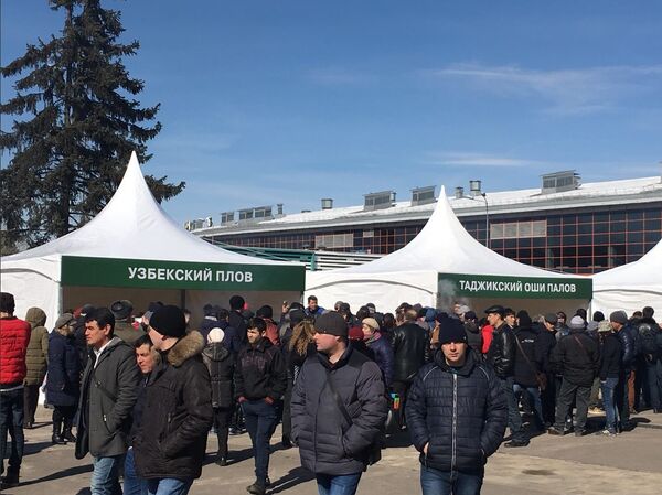 На ВДНХ в Москве отметили Навруз-2018 - Sputnik Узбекистан