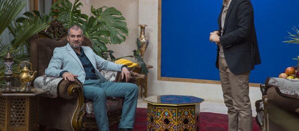 Известный российский актер Вячеслав Разбегаев присоединился к съемочной группе художественного фильма Scorpion Мухлисы Азизовой - Sputnik Узбекистан