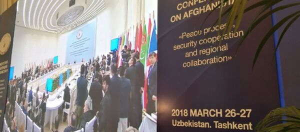 Мирзиёев призывает к прямому диалогу между Кабулом и талибами Мирзиёев призывает к прямому диалогу между Кабулом и талибами - Sputnik Ўзбекистон