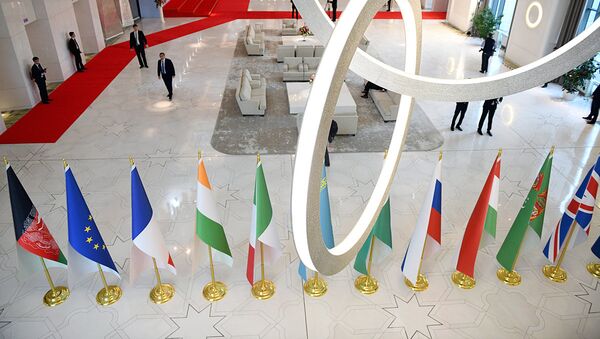 Флаги стран-участниц конференции по Афганистану в Ташкенте - Sputnik Ўзбекистон