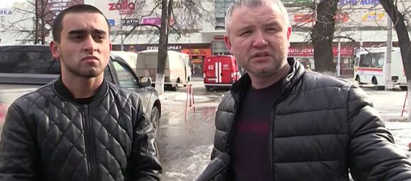 Махмуд Художаев и Фарзон Салилов рассказали, как спасли 50 человек из горящего ТЦ в Кемерове Махмуд Художаев и Фарзон Салилов рассказали, как спасли 50 человек из горящего ТЦ в Кемерове - Sputnik Ўзбекистон