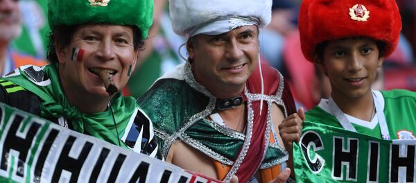 Болельщики сборной Мексики Болельщики сборной Мексики - Sputnik Ўзбекистон
