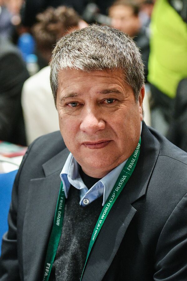 Эрнан Дарио Гомес Харамильо – бывший колумбийский футболист, а ныне главный тренер сборной Панамы и один из главных творцов панамского чуда Эрнан Дарио Гомес Харамильо – бывший колумбийский футболист, а ныне главный тренер сборной Панамы и один из главных творцов панамского чуда - Sputnik Узбекистан