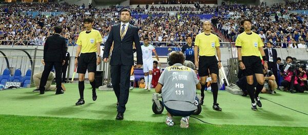 Заместитель начальника управления международных отношений Ассоциации футбола Узбекистана Алим Арифов получил приглашение работать в качестве комиссара на предстоящем турнире в России. - Sputnik Узбекистан