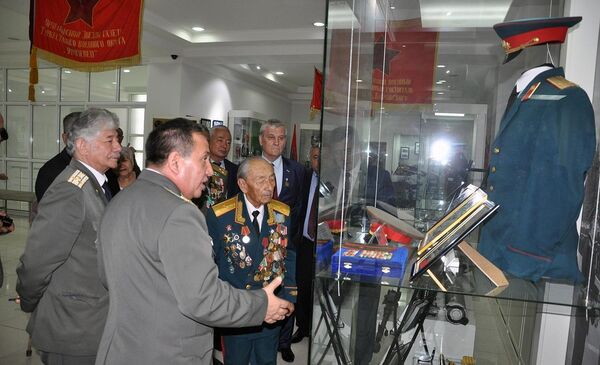 Воины-интернационалисты против террора – круглый стол в Ташкенте Воины-интернационалисты против террора – круглый стол в Ташкенте - Sputnik Узбекистан
