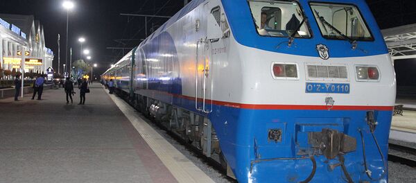 Первый пошел: с обновленного Южного вокзала отправился поезд в Бухару - Sputnik Ўзбекистон