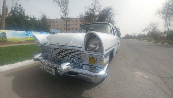Автомобиль Чайка - Sputnik Узбекистан