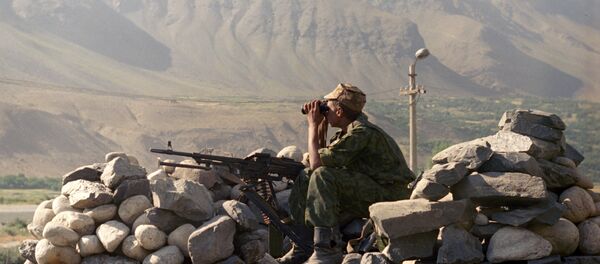 Чегарадаги аскар Чегарадаги аскар - Sputnik Ўзбекистон