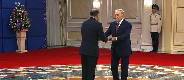 Посол Узбекистана Саидикрам Ниязходжаев вручил верительную грамоту главе Казахстана Посол Узбекистана Саидикрам Ниязходжаев вручил верительную грамоту главе Казахстана - Sputnik Ўзбекистон