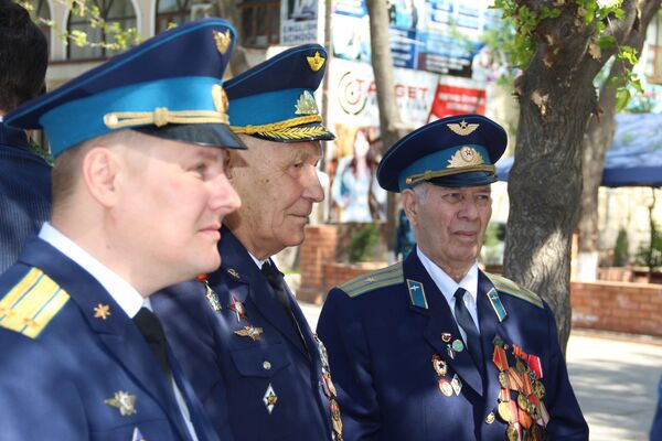 Ветераны на праздновании Дня космонавтики в Ташкенте - Sputnik Узбекистан