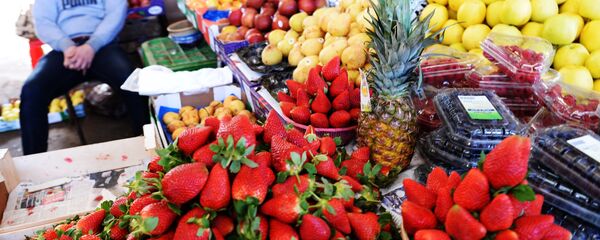 Продажа фруктов на рынке в Агадире. Продажа фруктов на рынке в Агадире. - Sputnik Ўзбекистон