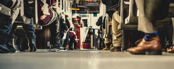 V salone avtobusa, arxivnoe foto - Sputnik O‘zbekiston