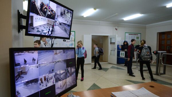 Обеспечение безопасности в российских школах - Sputnik Узбекистан