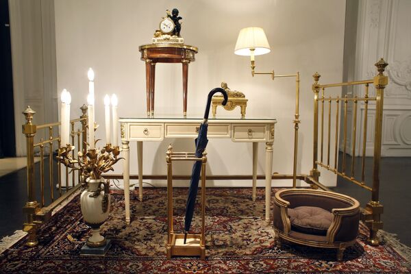 Парижский Hotel Ritz продает с аукциона мебель и предметы интерьера - Sputnik Узбекистан