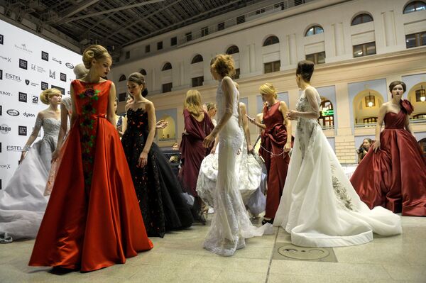 Неделя моды в Москве Сделано в России. День второй - Sputnik Узбекистан