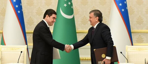 Preziden Shavkat Mirziyoyev prinyal v rezidensii Kuksaray Turkmenbashi Gurbanguli Berdimuxammedova - Sputnik O‘zbekiston