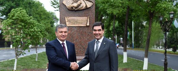 Президент Туркменистана Гурбангулы Бердымухамедов и глава Узбекистана Шавкат Мирзиёев Президент Туркменистана Гурбангулы Бердымухамедов и глава Узбекистана Шавкат Мирзиёев - Sputnik Узбекистан