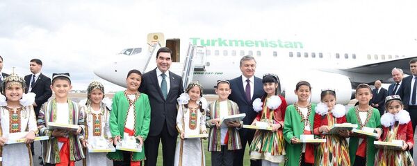 Prezident Turkmenistana Gurbanguli Berdimuxamedov i glava Uzbekistana Shavkat Mirziyoyev - Sputnik O‘zbekiston