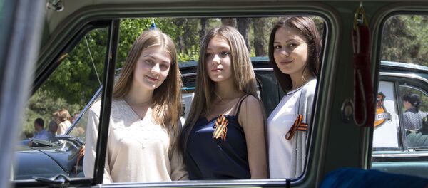 Ташкентская молодежь встречает участников автопробега Победа - одна на всех - Sputnik Узбекистан