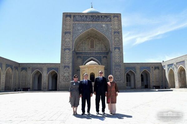 Президенты Турции и Узбекистана побывали в комплексе Пойи Калян - Sputnik Узбекистан
