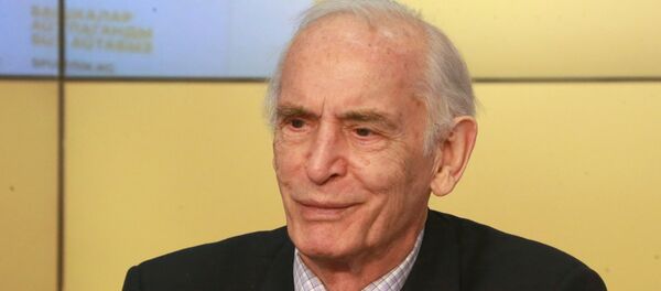 Народный артист СССР, сопредседатель Общероссийского общественного гражданско-патриотического движения Бессмертный полк России Василий Лановой - Sputnik Узбекистан