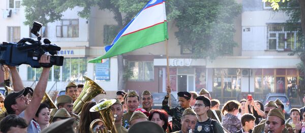В столице Узбекистана в честь предстоящего Дня памяти и почестей состоялась очередная патриотическая акция - Sputnik Узбекистан