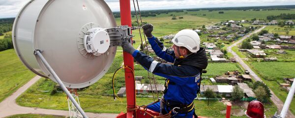 Монтаж вышек сотовой связи в Томской области Монтаж вышек сотовой связи в Томской области - Sputnik Ўзбекистон