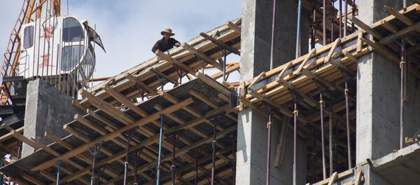 Строительство нового дома в Душанбе Строительство нового дома в Душанбе - Sputnik Ўзбекистон