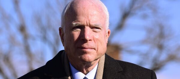 Сенатор США Джон Маккейн Сенатор США Джон Маккейн - Sputnik Узбекистан