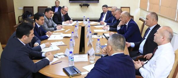 В Министерстве занятости и трудовых отношений состоялась встреча с представителями узбекских диаспоральных организаций в РФ В Министерстве занятости и трудовых отношений состоялась встреча с представителями узбекских диаспоральных организаций в РФ - Sputnik Узбекистан