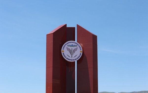 Открытие Парка памяти в одной из воинских частей в Бостанлыкском районе Ташкентской области - Sputnik Узбекистан