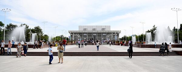 Отреставрированная площадь Дружба народов - Sputnik Узбекистан
