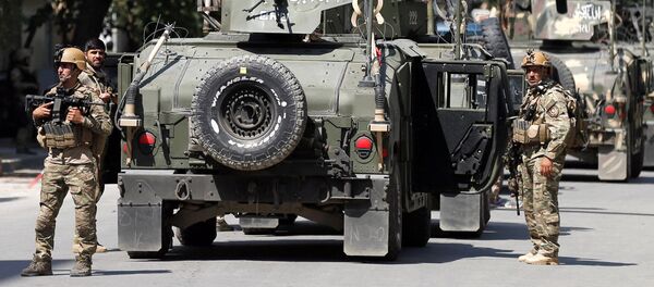 Афганские силы безопасности прибывают на место нападения и обстрела в Кабуле Афганские силы безопасности прибывают на место нападения и обстрела в Кабуле - Sputnik Ўзбекистон