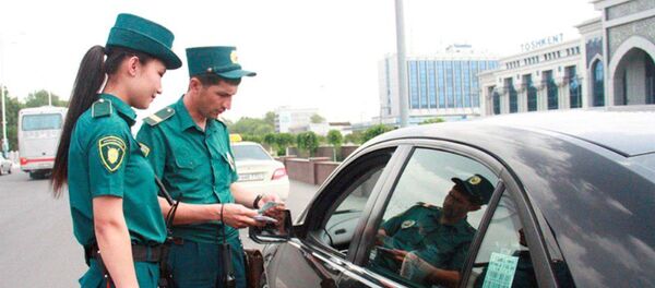 В Ташкенте появились две девушки, работающие инспекторами дорожно-патрульной службы. В Ташкенте появились две девушки, работающие инспекторами дорожно-патрульной службы. - Sputnik Узбекистан