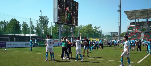 На международном турнире по футболу Будущее зависит от тебя - Sputnik Узбекистан