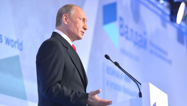 Президент РФ В.Путин принял участие в сессии Международного дискуссионного клуба Валдай - Sputnik Узбекистан