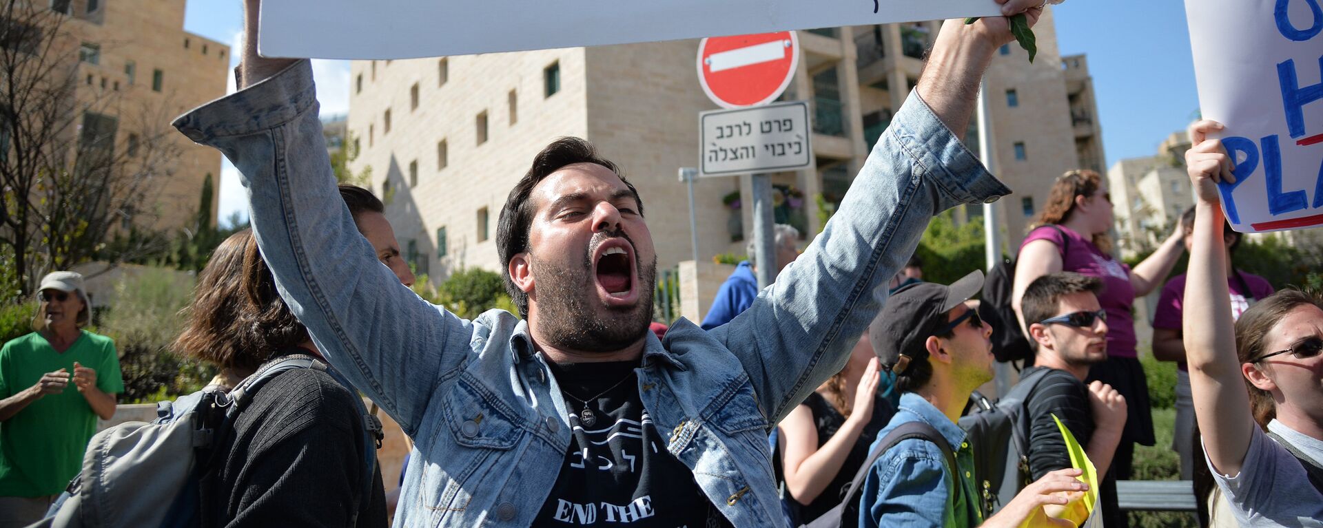 Protesti protiv perenosa posolstva SShA iz Tel-Aviva v Iyerusalim - Sputnik O‘zbekiston, 1920, 16.05.2018