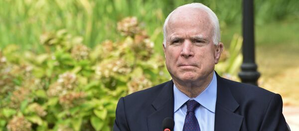 Сенатор США Д. Маккейн посетил Одессу Сенатор США Д. Маккейн посетил Одессу - Sputnik Ўзбекистон