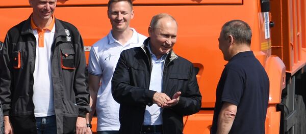 Президент РФ В. Путин принял участие в открытии Крымского моста - Sputnik Узбекистан
