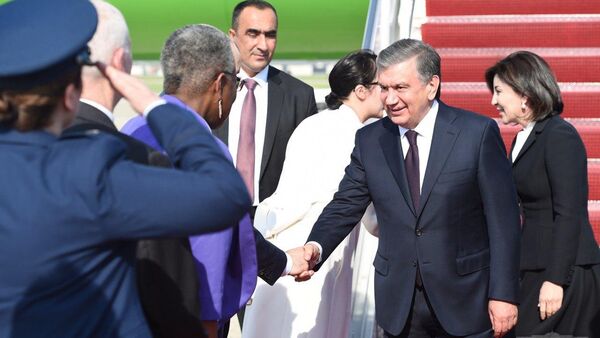Президент Шавкат Мирзиёев прибыл в Вашингтон - Sputnik Ўзбекистон
