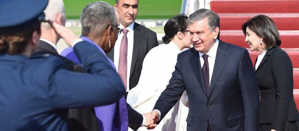 Pribitie Shavkata Mirziyoyeva s suprugoy v Vashington Pribitie Shavkata Mirziyoyeva s suprugoy v Vashington - Sputnik O‘zbekiston