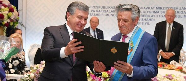 Ezro Asherovichu Malakovu prisvoyeno pochetnoe zvanie Narodniy artist Respubliki Uzbekistan. - Sputnik O‘zbekiston