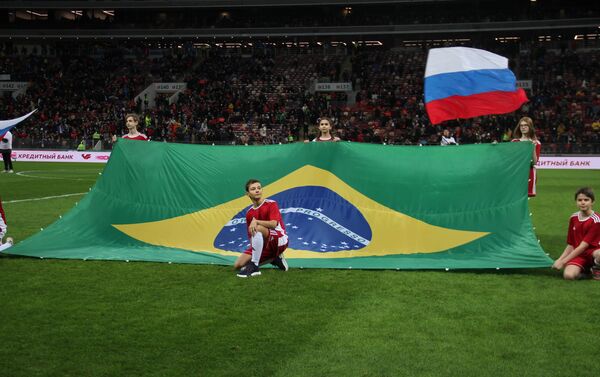 “Лужники” с честью выдержали товарищеский матч между сборными России и Бразилии - Sputnik Узбекистан