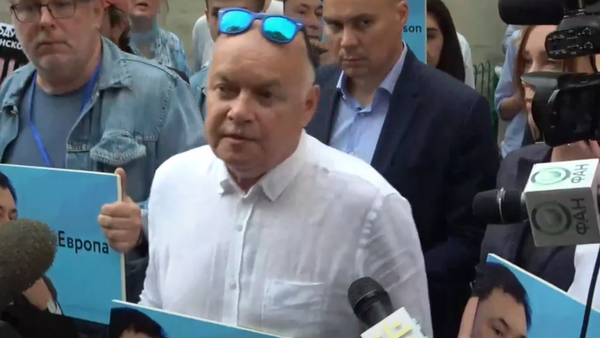 LIVE: Митинг в поддержку арестованного на Украине журналиста Кирилла Вышинского - Sputnik Узбекистан