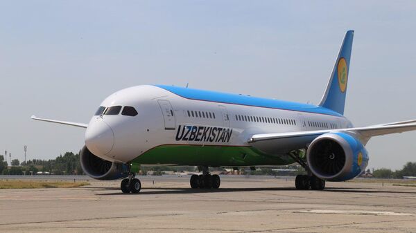 “Uzbekiston xavo yullari” peredali noviy Boeing 787 Dreamliner - Sputnik O‘zbekiston