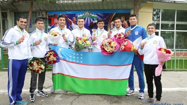 Боксеры спортивного клуба Министерства обороны Узбекистана на международном турнире в Казахстане - Sputnik Узбекистан