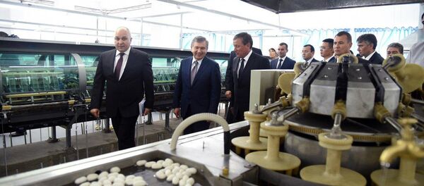 В Андижанском районе заработало предприятие по переработке коконов шелкопряда и производства готовой продукции. В Андижанском районе заработало предприятие по переработке коконов шелкопряда и производства готовой продукции. - Sputnik Узбекистан