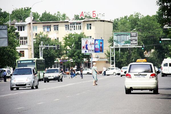 Рейд с сотрудниками УБДД Ташкента  - Sputnik Узбекистан