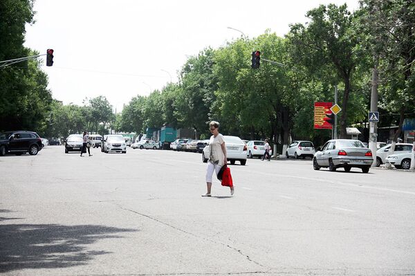 Рейд с сотрудниками УБДД Ташкента  - Sputnik Узбекистан